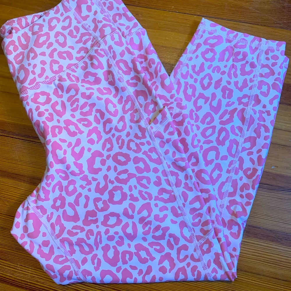 Torrid crop active legging. Barbie pink cheetah print.